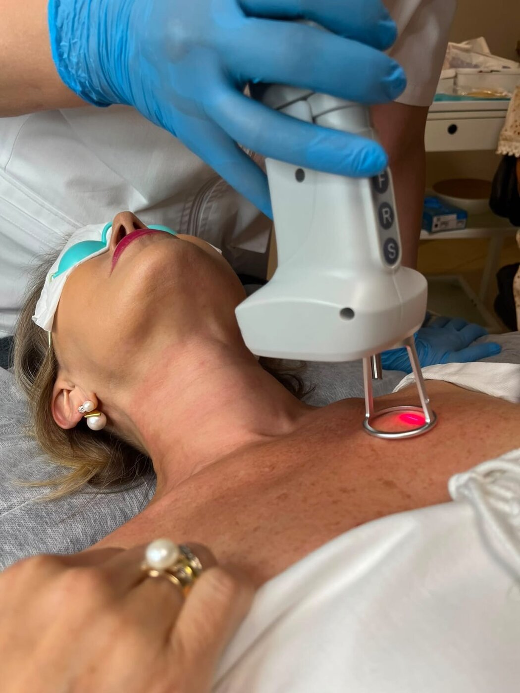 Appareil laser en action